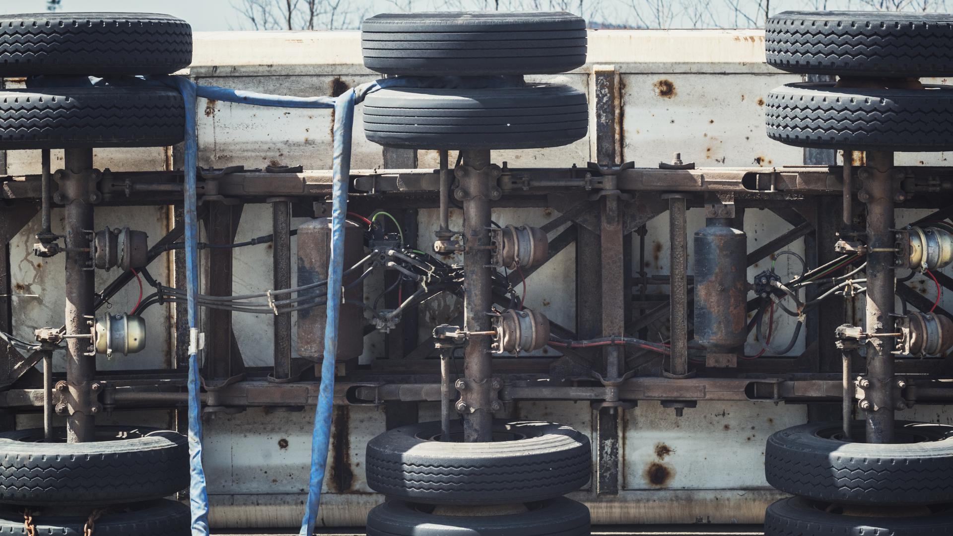 Las Vegas Semitruck Rollover Crash Injures Driver, Shuts Down Highway